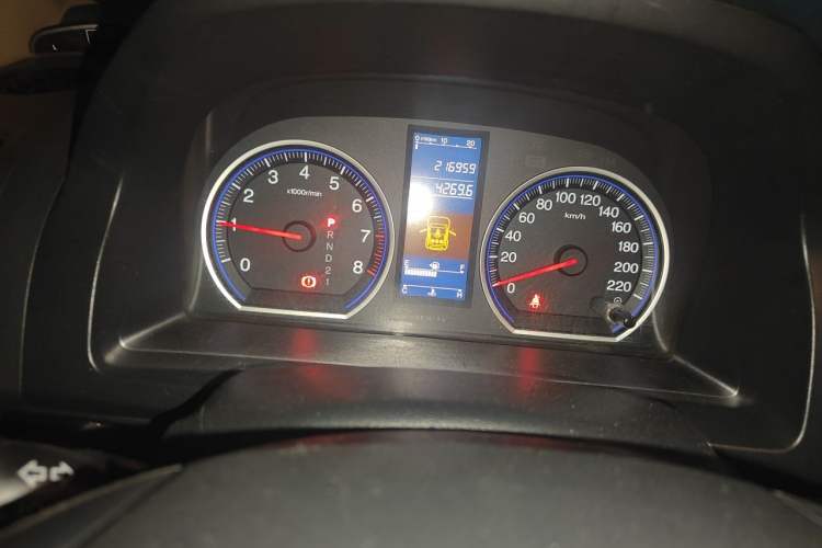 Used Honda CR-V 2010 2.0L automatic two-wheel drive urban version Instrument Cluster