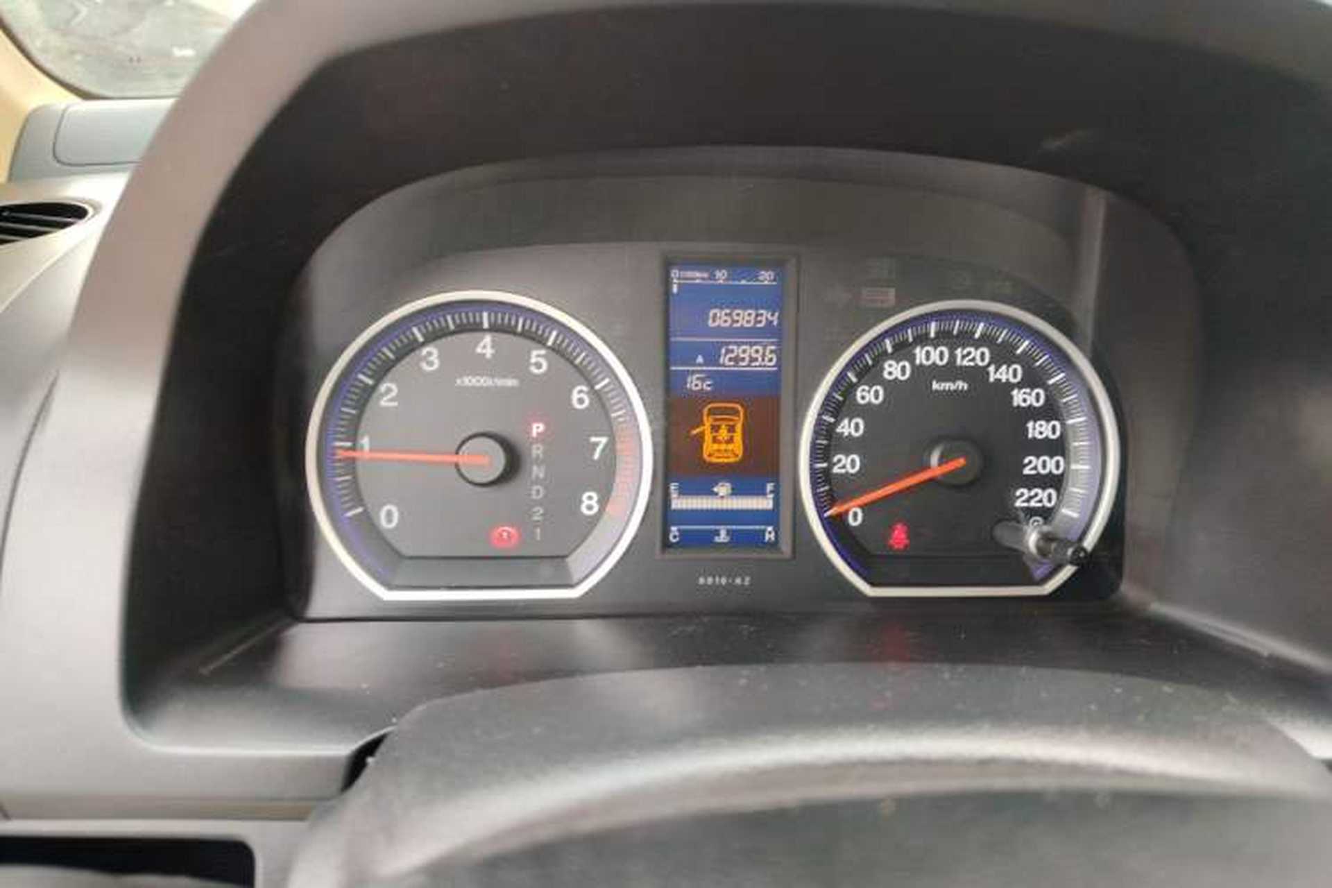 Used Honda CR-V 2010 2.0L automatic two-wheel drive urban version Instrument Cluster