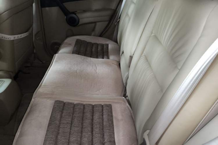 Used Honda CR-V 2010 2.4L automatic four-wheel drive luxury version Left Rear Seat