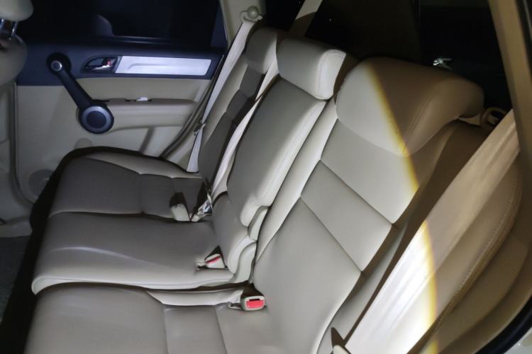 Used Honda CR-V 2010 2.4L automatic four-wheel drive luxury version Left Rear Seat