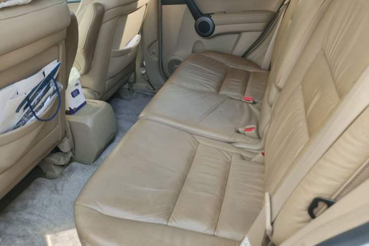 Used Honda CR-V 2010 2.4L automatic four-wheel drive luxury version Left Rear Seat