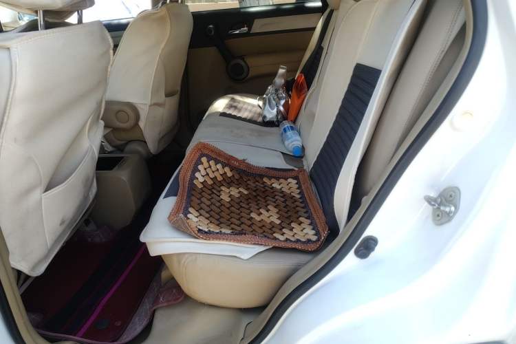 Used Honda CR-V 2010 2.0L automatic two-wheel drive urban version Left Rear Seat