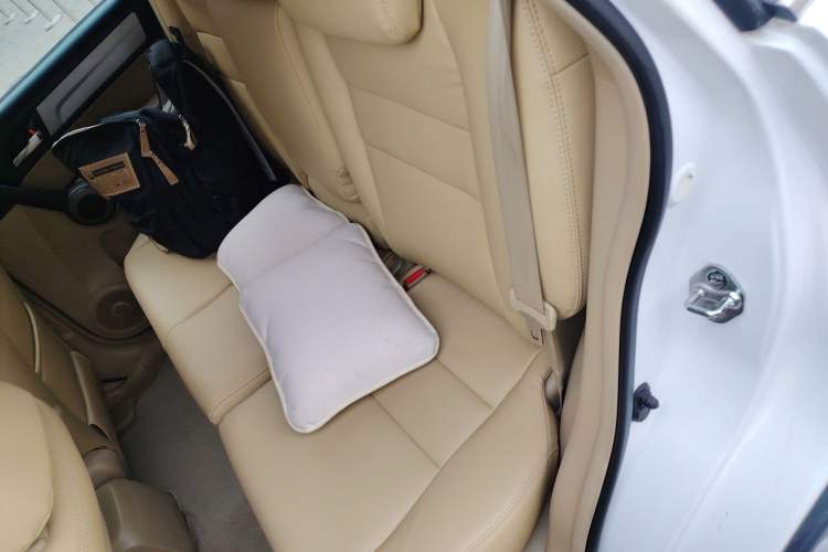 Used Honda CR-V 2010 2.0L automatic two-wheel drive urban version Left Rear Seat