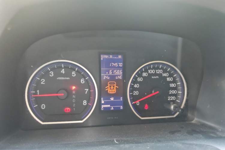 Used Honda CR-V 2010 2.4L Automatic Four-Wheel Drive Prestige Edition Odometer Close Up