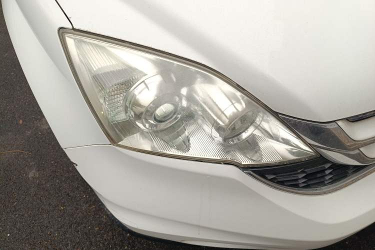 Used Honda CR-V 2010 2.0L Automatic Four-Wheel Drive Classic Edition Right Front Headlight