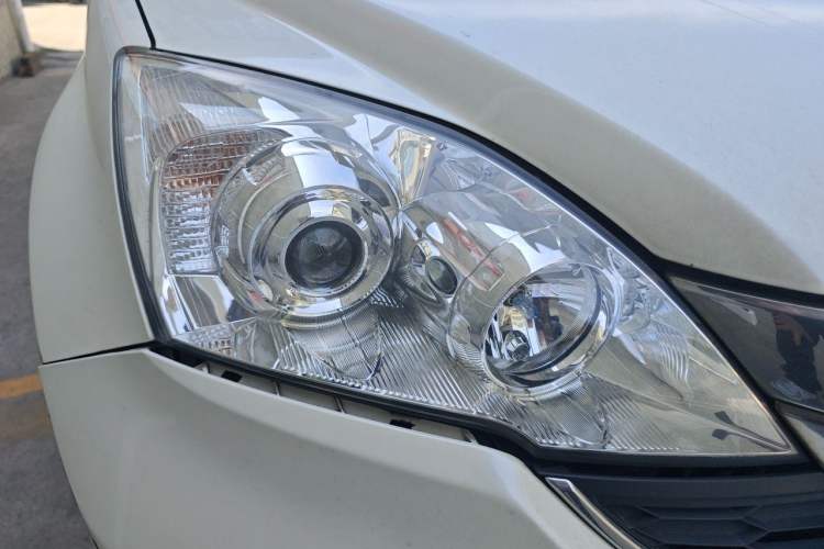 Used Honda CR-V 2010 2.4L automatic four-wheel drive luxury version Right Front Headlight