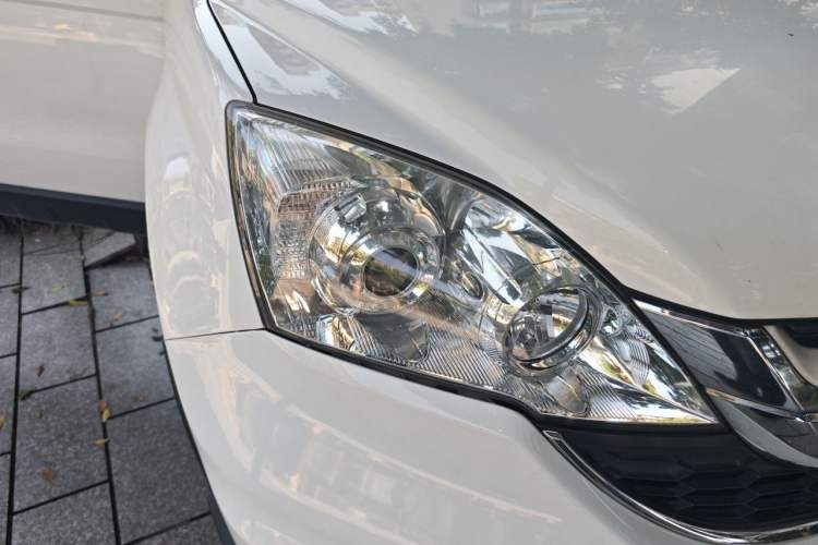 Used Honda CR-V 2010 2.0L automatic two-wheel drive urban version Right Front Headlight