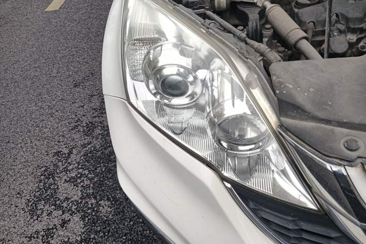 Used Honda CR-V 2010 2.0L automatic two-wheel drive urban version Right Front Headlight