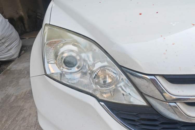 Used Honda CR-V 2010 2.4L Automatic Four-Wheel Drive Prestige Edition Right Front Headlight