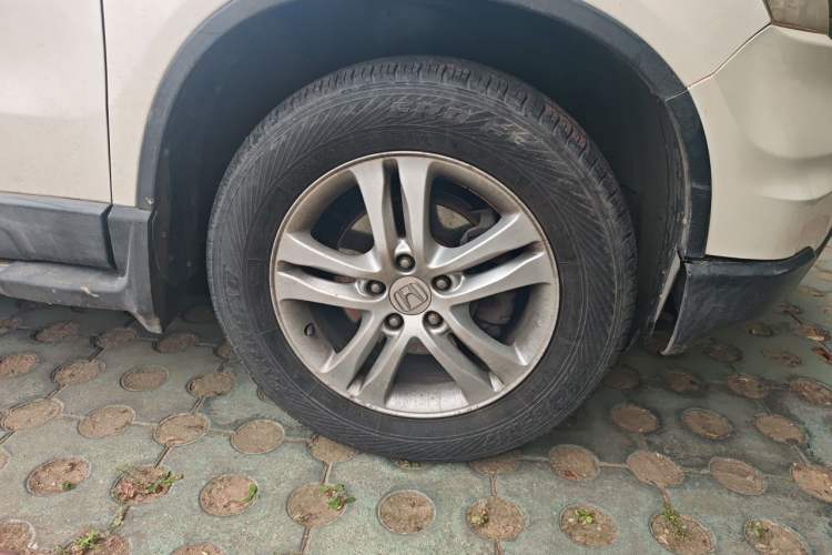 Used Honda CR-V 2010 2.4L automatic four-wheel drive luxury version Right Front Wheel Hub