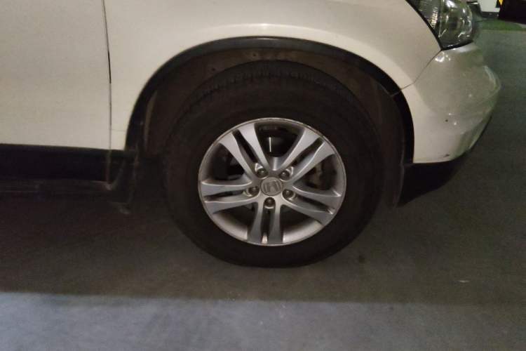 Used Honda CR-V 2010 2.4L automatic four-wheel drive luxury version Right Front Wheel Hub