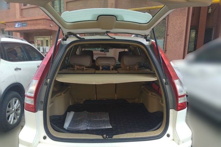 Used Honda CR-V 2010 2.0L Automatic Four-Wheel Drive Classic Edition Trunk