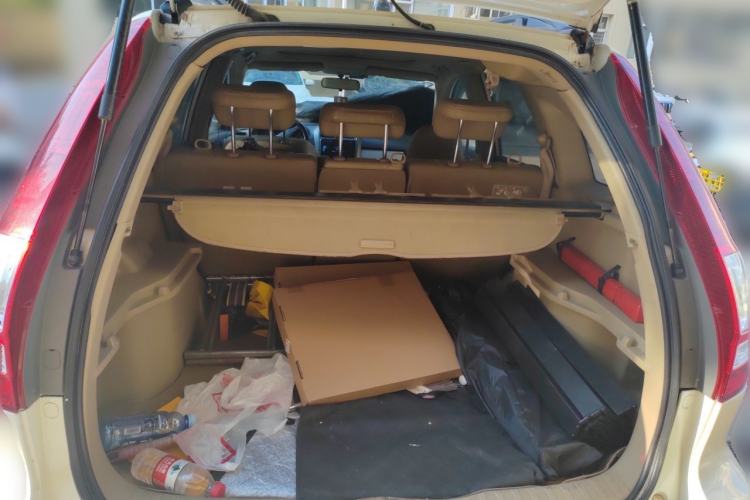 Used Honda CR-V 2010 2.4L automatic four-wheel drive luxury version Trunk
