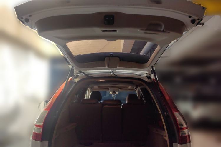 Used Honda CR-V 2010 2.0L Automatic Four-Wheel Drive Classic Edition Trunk