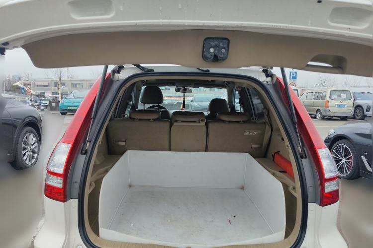 Used Honda CR-V 2010 2.4L automatic four-wheel drive luxury version Trunk