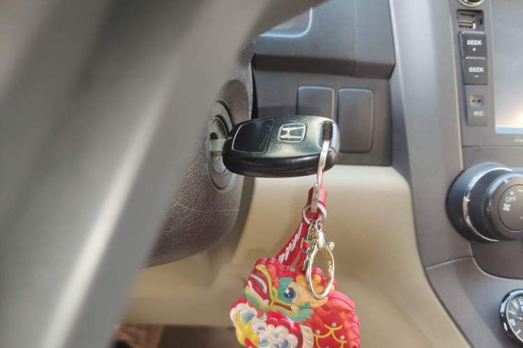 Used Honda CR-V 2010 2.0L automatic two-wheel drive urban version Vehicle Key