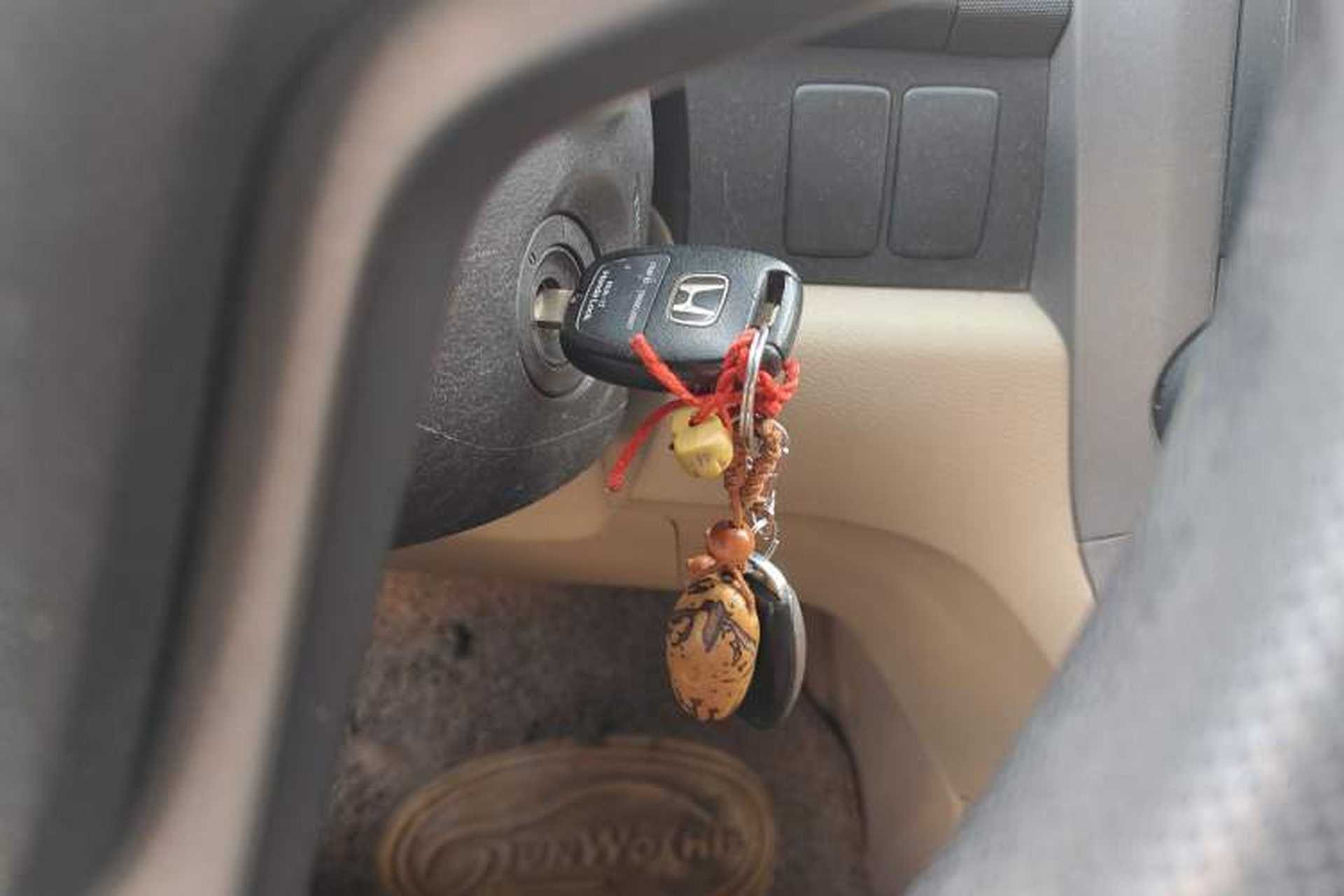 Used Honda CR-V 2010 2.0L manual two-wheel drive urban version Vehicle Key