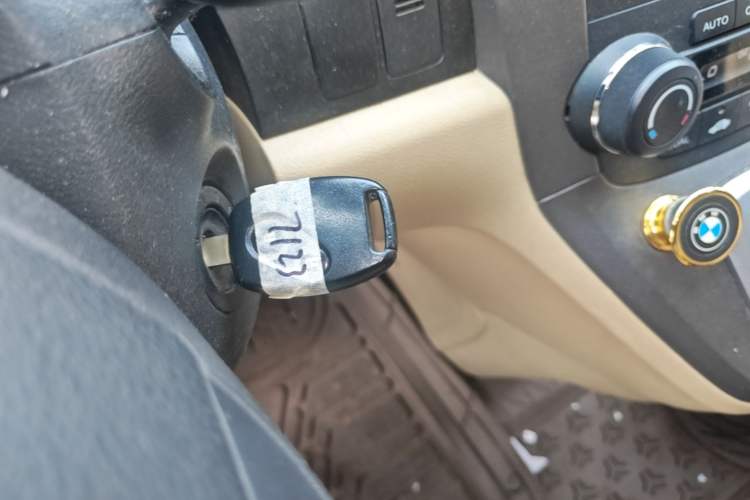 Used Honda CR-V 2010 2.4L Automatic Four-Wheel Drive Prestige Edition Vehicle Key
