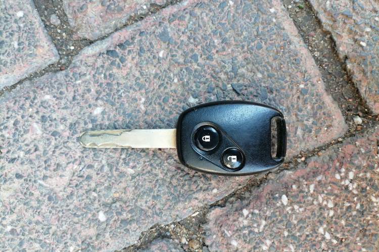 Used Honda CR-V 2010 2.4L Automatic Four-Wheel Drive Prestige Edition Vehicle Key