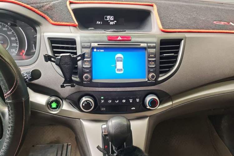 Used Honda CR-V 2012 2.0L two-wheel drive urban version Audio And AC Panel