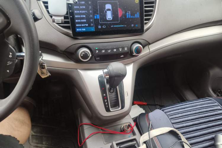 Used Honda CR-V 2012 2.0L two-wheel drive urban version Audio And AC Panel