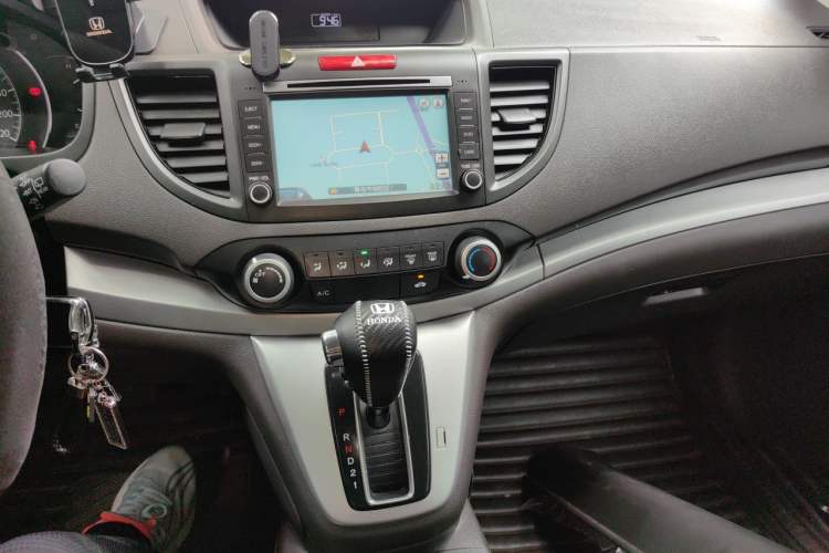 Used Honda CR-V 2012 2.0L two-wheel drive urban version Audio And AC Panel