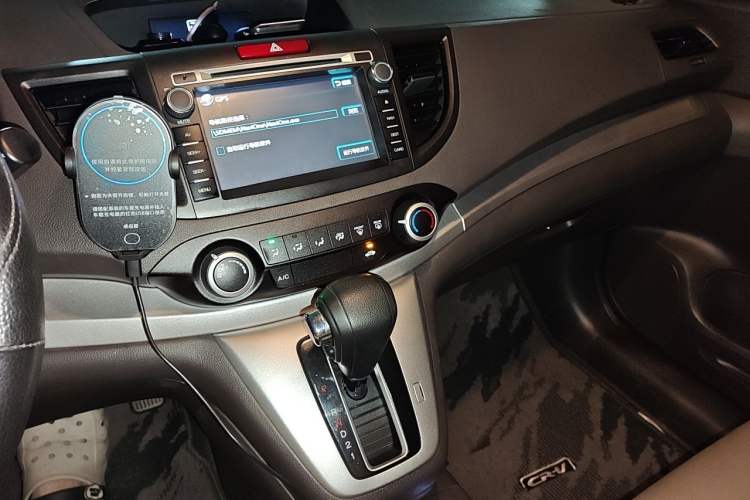 Used Honda CR-V 2012 2.0L two-wheel drive urban version Audio And AC Panel