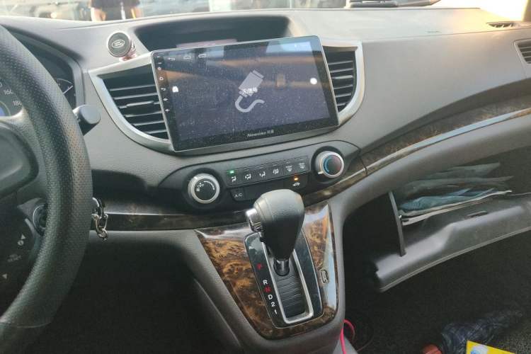 Used Honda CR-V 2012 2.0L two-wheel drive urban version Audio And AC Panel