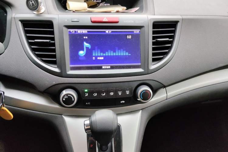 Used Honda CR-V 2012 2.0L two-wheel drive urban version Audio And AC Panel