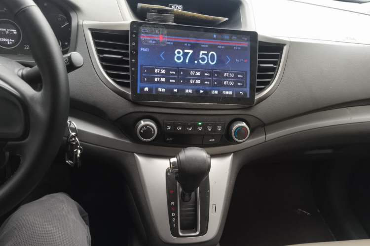 Used Honda CR-V 2012 2.0L two-wheel drive urban version Audio And AC Panel