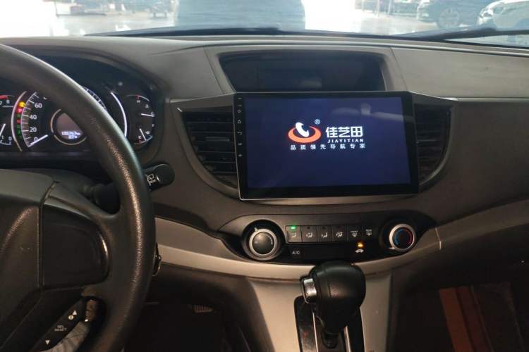 Used Honda CR-V 2012 2.0L two-wheel drive urban version Audio And AC Panel