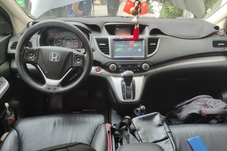 Used Honda CR-V 2012 2.4L four-wheel drive luxury version Center Console