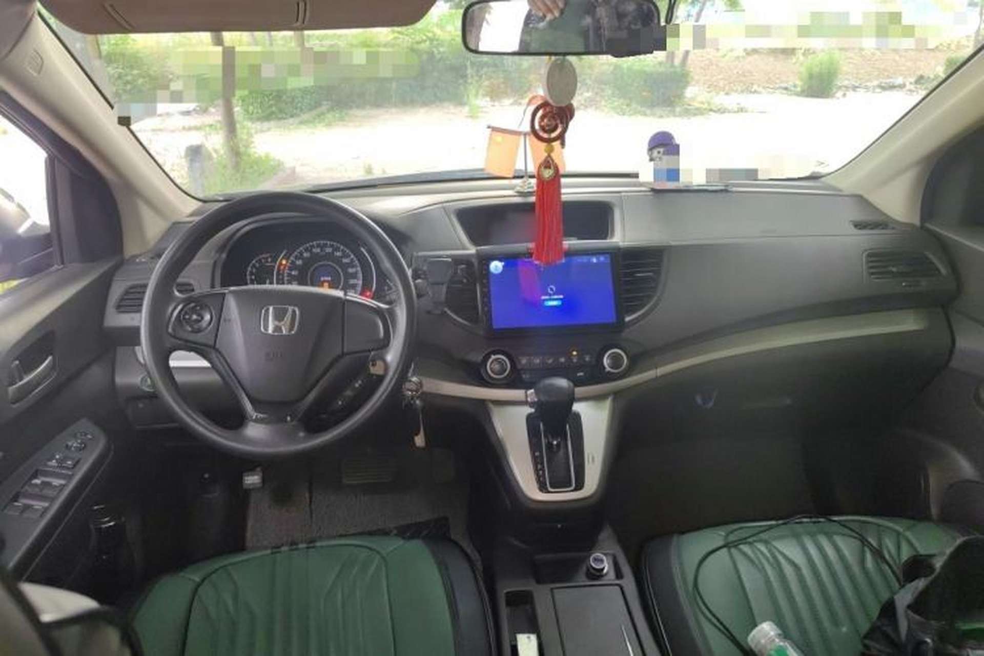 Used Honda CR-V 2012 2.0L two-wheel drive urban version Center Console