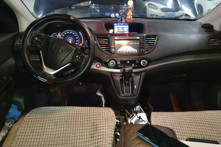 Used Honda CR-V 2012 2.4L four-wheel drive luxury version Center Console