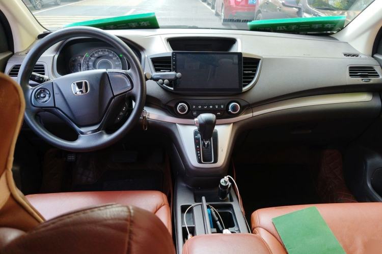 Used Honda CR-V 2012 2.0L two-wheel drive urban version Center Console