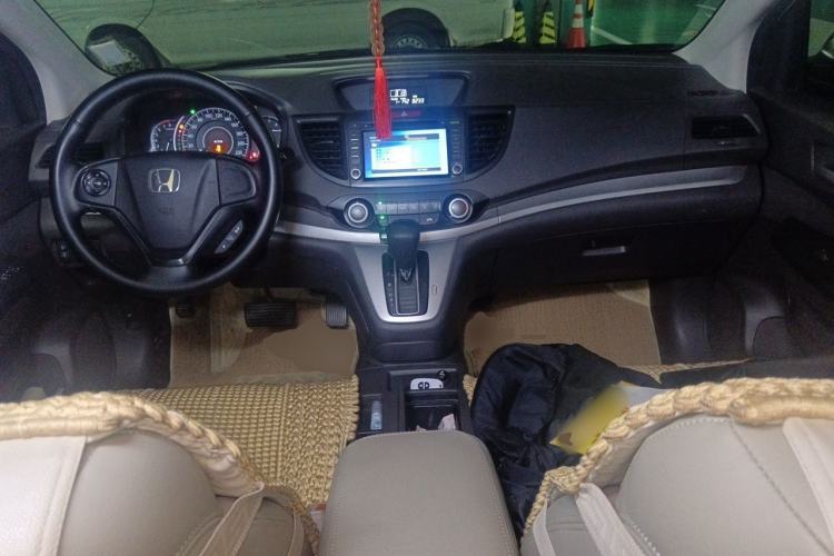 Used Honda CR-V 2012 2.0L two-wheel drive urban version Center Console