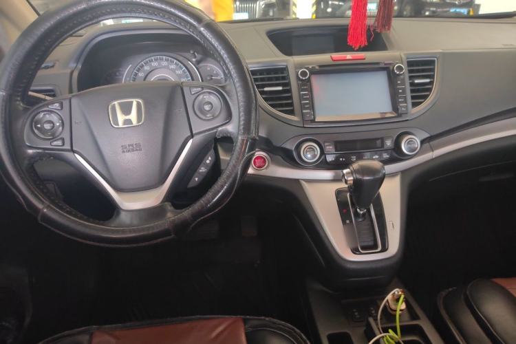 Used Honda CR-V 2012 2.4L four-wheel drive luxury version Center Console