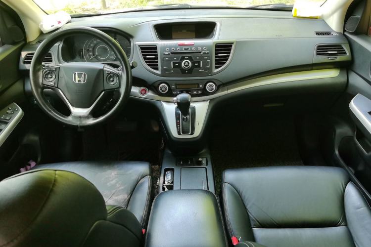 Used Honda CR-V 2012 2.4L four-wheel drive luxury version Center Console
