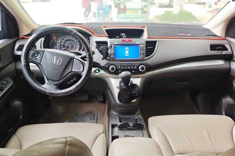 Used Honda CR-V 2012 2.0L two-wheel drive urban version Center Console