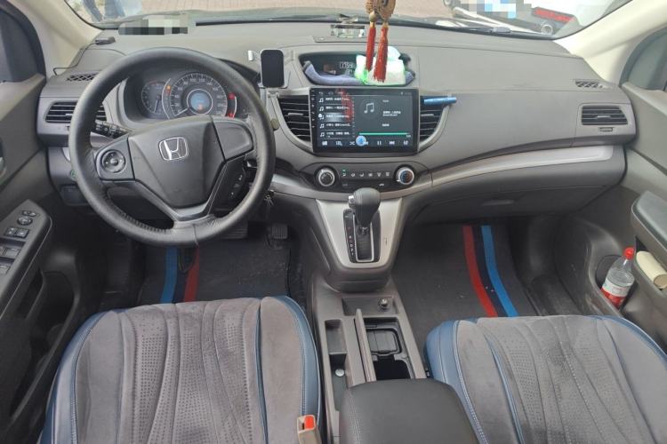 Used Honda CR-V 2012 2.0L two-wheel drive urban version Center Console