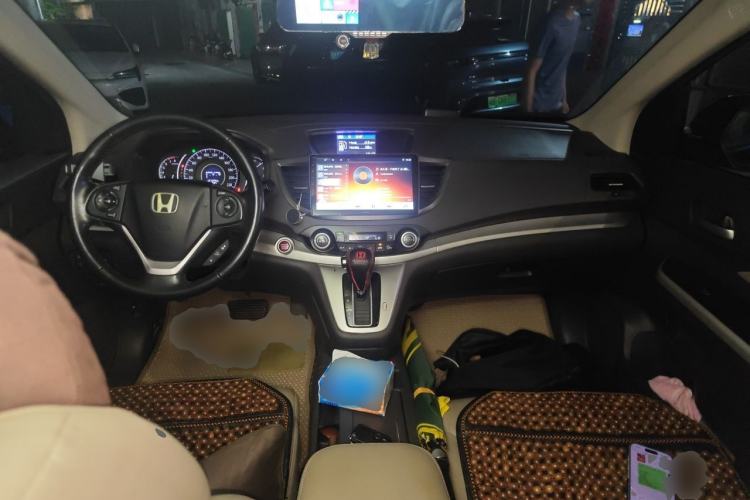 Used Honda CR-V 2012 2.4L four-wheel drive luxury version Center Console