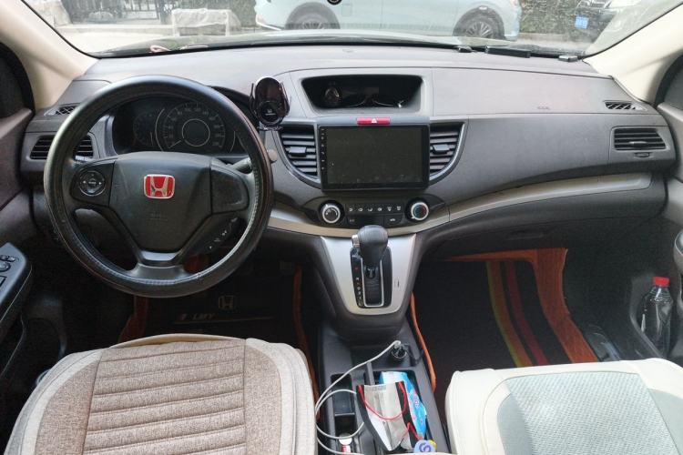 Used Honda CR-V 2012 2.0L two-wheel drive urban version Center Console