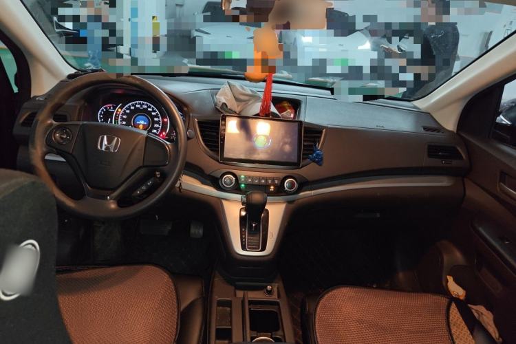Used Honda CR-V 2012 2.0L two-wheel drive urban version Center Console