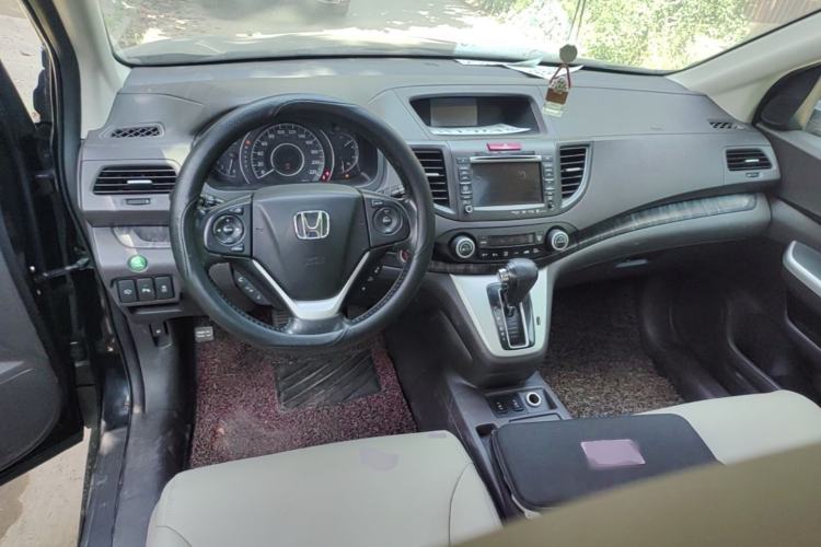 Used Honda CR-V 2012 2.4L Four-Wheel Drive Prestige Navigation Edition Center Console