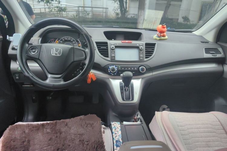 Used Honda CR-V 2012 2.0L two-wheel drive urban version Center Console