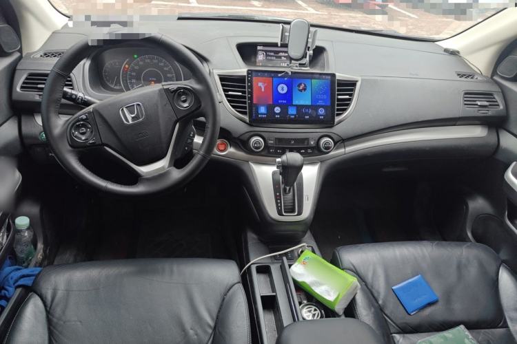 Used Honda CR-V 2012 2.4L four-wheel drive luxury version Center Console