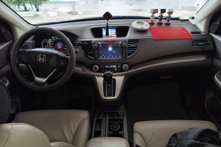 Used Honda CR-V 2012 2.4L four-wheel drive luxury version Center Console