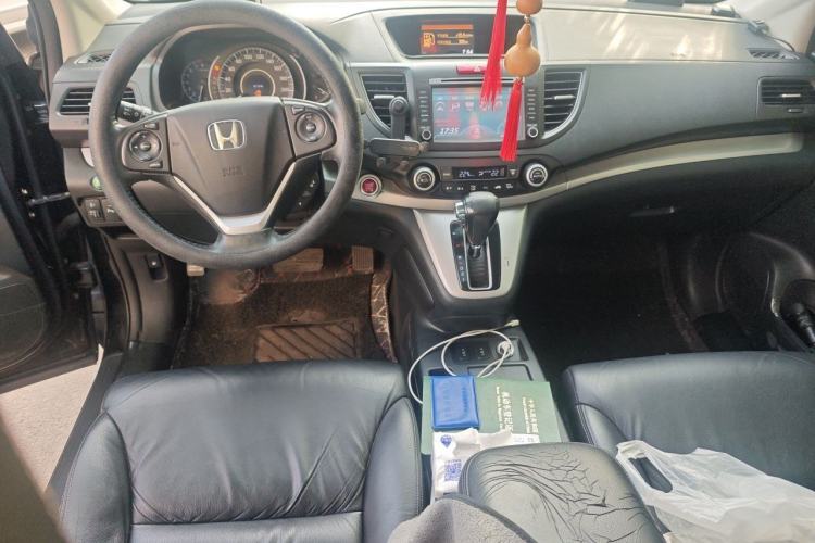 Used Honda CR-V 2012 2.4L four-wheel drive luxury version Center Console