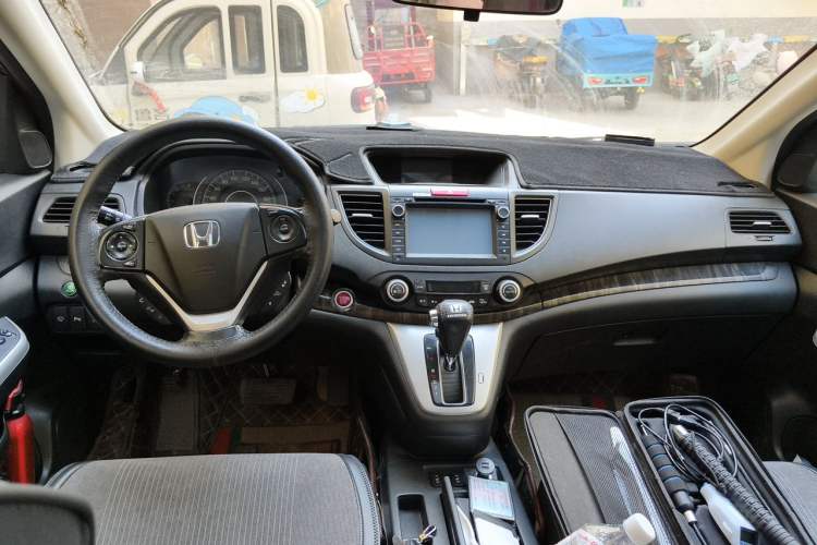 Used Honda CR-V 2012 2.4L Four-wheel Drive Prestige Edition Center Console