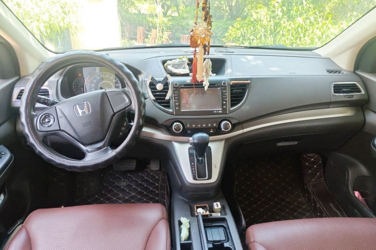 Used Honda CR-V 2012 2.0L two-wheel drive urban version Center Console